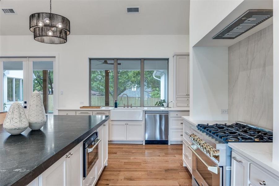 Furnished interior view inside a new home in , Dallas (Image 15). Furnished interior view inside a new home in , Dallas (Image 15).