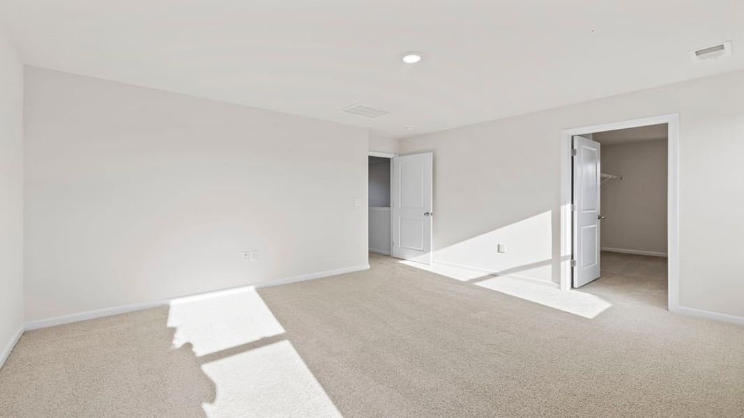 Spacious, unfurnished interior of a new home in Trailside Run, Spartanburg (Image 27). Spacious, unfurnished interior of a new home in Trailside Run, Spartanburg (Image 27).