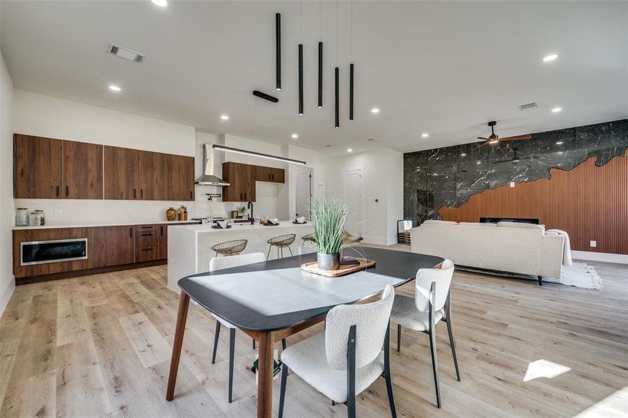 Furnished interior view inside a new home in , Dallas (Image 9). Furnished interior view inside a new home in , Dallas (Image 9).