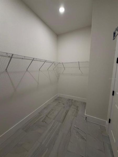 Spacious, unfurnished interior of a new home in , Placida (Image 26).