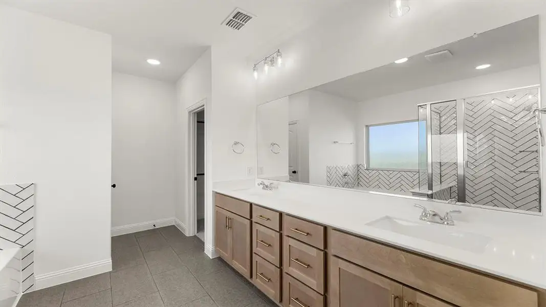 19. 2419 Liberty - Bath