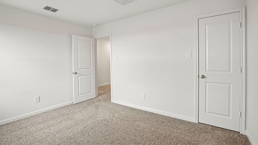 Spacious, unfurnished interior of a new home in Briarwood, Elgin (Image 39).