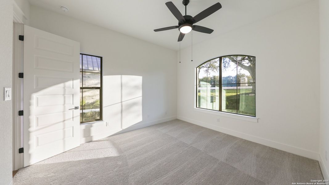 Spacious, unfurnished interior of a new home in , New Braunfels (Image 19).