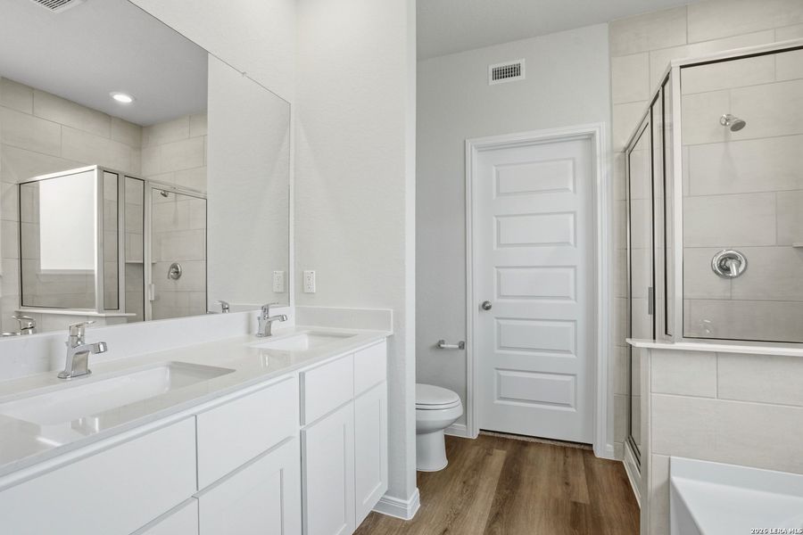 Furnished interior view inside a new home in Dauer Ranch, New Braunfels (Image 8).