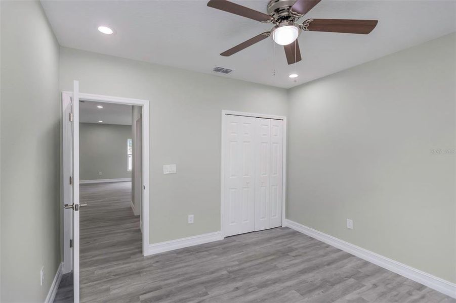 Spacious, unfurnished interior of a new home in , Tampa (Image 17).