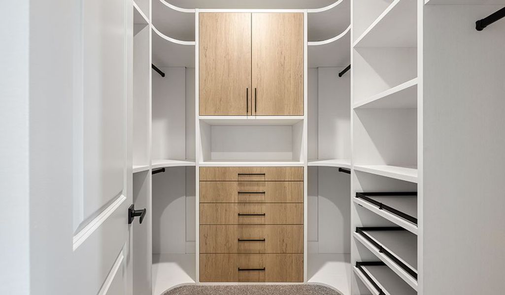 Dayton-1-SilverBow Closet