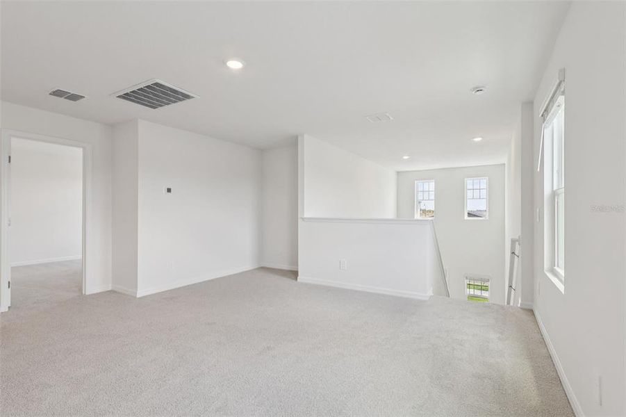 Spacious, unfurnished interior of a new home in Crosswinds - Classic Series, Haines City (Image 27).