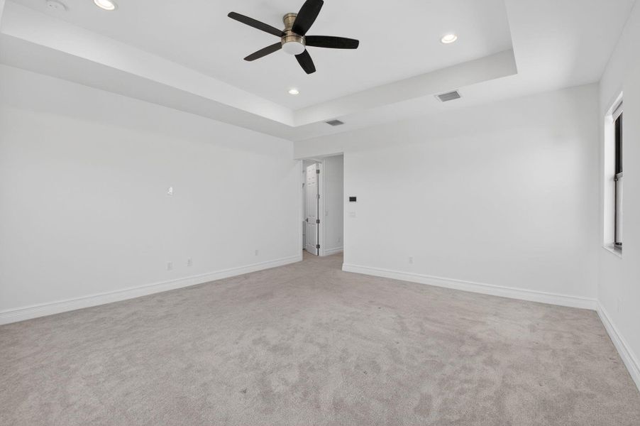 Spacious, unfurnished interior of a new home in , Boca Raton (Image 23).