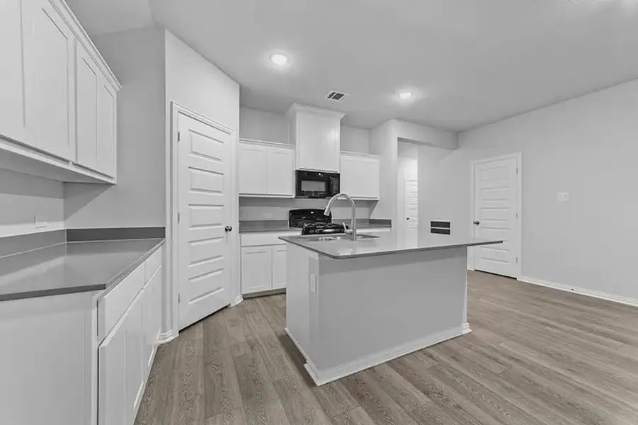 Representative furnished interior of a home built from the Knollwood by Cambridge Homes in Rolling Ridge, Van Alstyne (Image 7).