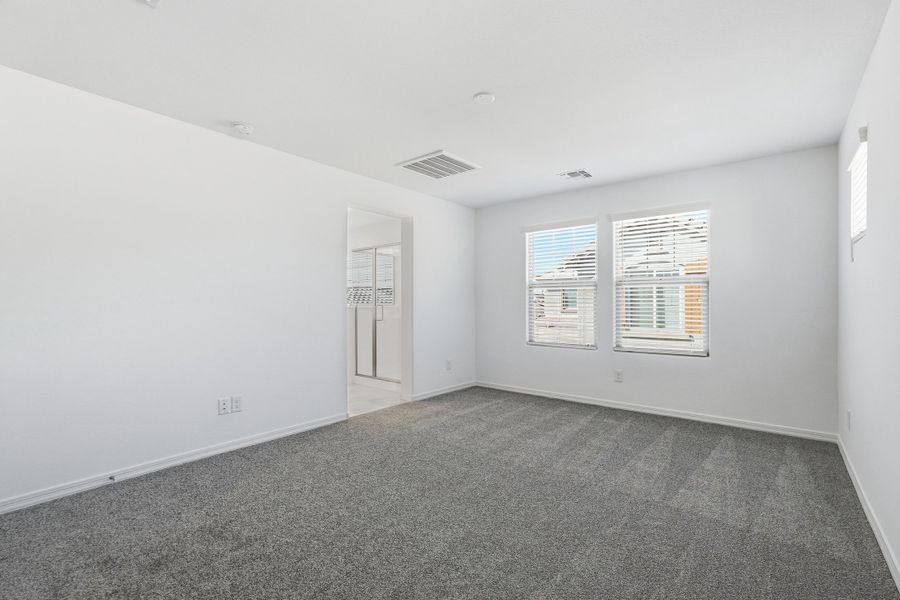 Spacious, unfurnished interior of a new home in Parkside, Avondale (Image 24).