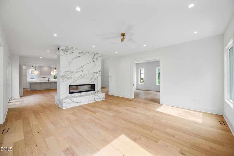 10 -2817 claremont rd, interior