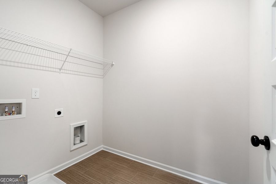 Spacious, unfurnished interior of a new home in Stonebridge North, Macon (Image 20). Spacious, unfurnished interior of a new home in Stonebridge North, Macon (Image 20).