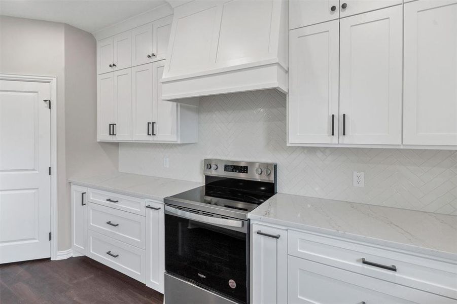 Furnished interior view inside a new home in , Mabank (Image 12). Furnished interior view inside a new home in , Mabank (Image 12).