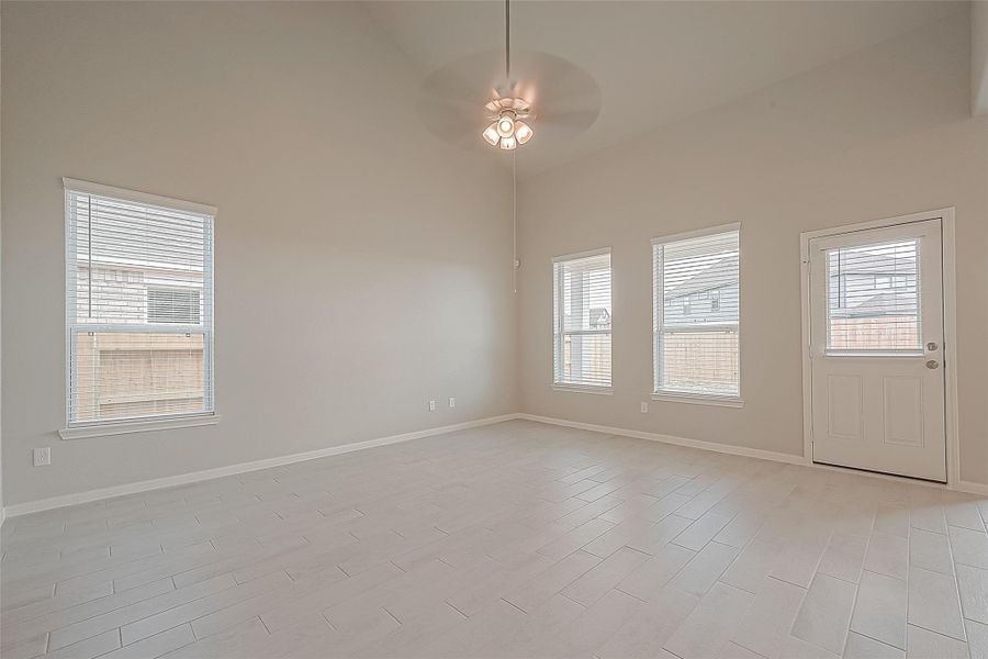 Spacious, unfurnished interior of a new home in Mill Creek Trails, Magnolia (Image 35).