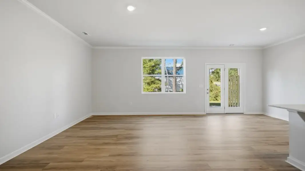 Spacious, unfurnished interior of a new home in Hughes Court, Dawsonville (Image 14).