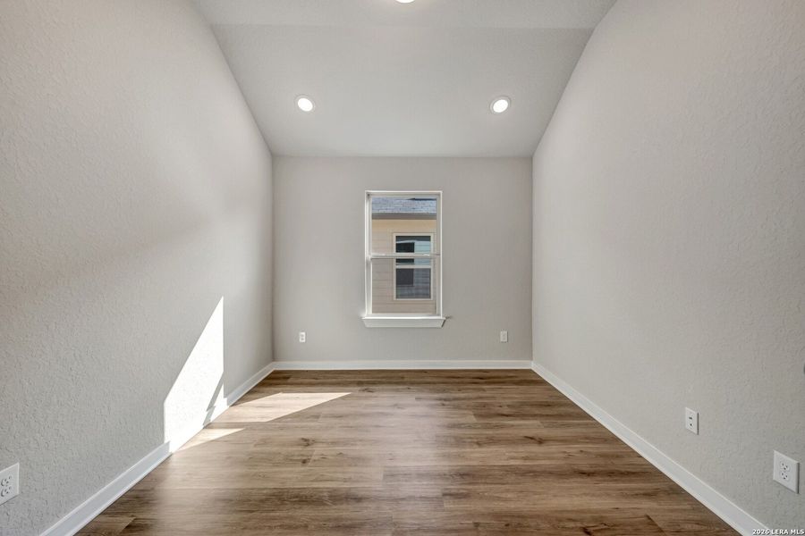 Spacious, unfurnished interior of a new home in Winding Brook, San Antonio (Image 31).