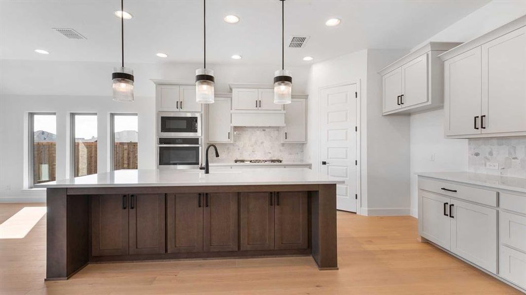 Furnished interior view inside a new home in Talon Hills, Fort Worth (Image 10).