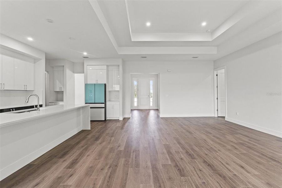 Spacious, unfurnished interior of a new home in Southern Hills Plantation, Brooksville (Image 28).