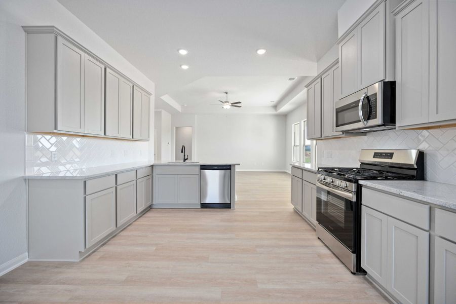 9518 Tree House Ct - Carter - Kitchen