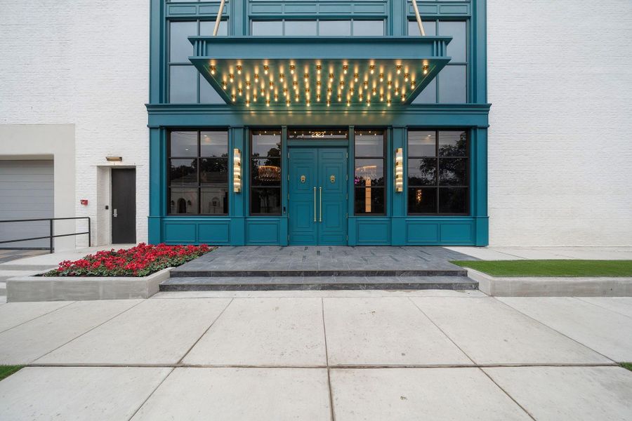 The London House is an impressive building with its limited number of residences, offering a unique blend of exclusivity and community, making it an ideal choice for discerning individuals. The London House is an impressive building with its limited number of residences, offering a unique blend of exclusivity and community, making it an ideal choice for discerning individuals.