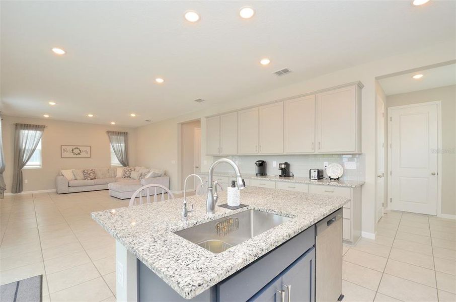 Furnished interior view inside a new home in Seasons at Eden Hills, Lake Alfred (Image 9).