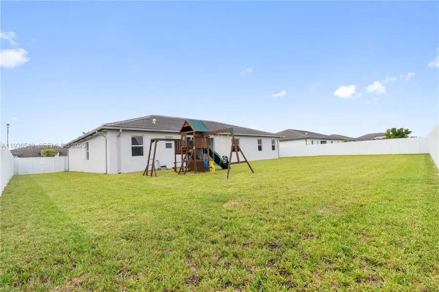 Exterior details and patio area of a home in , Homestead (Image 4).