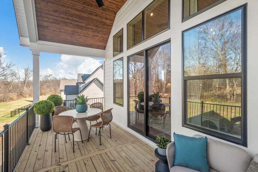 The Ballar B Outdoor Living Area