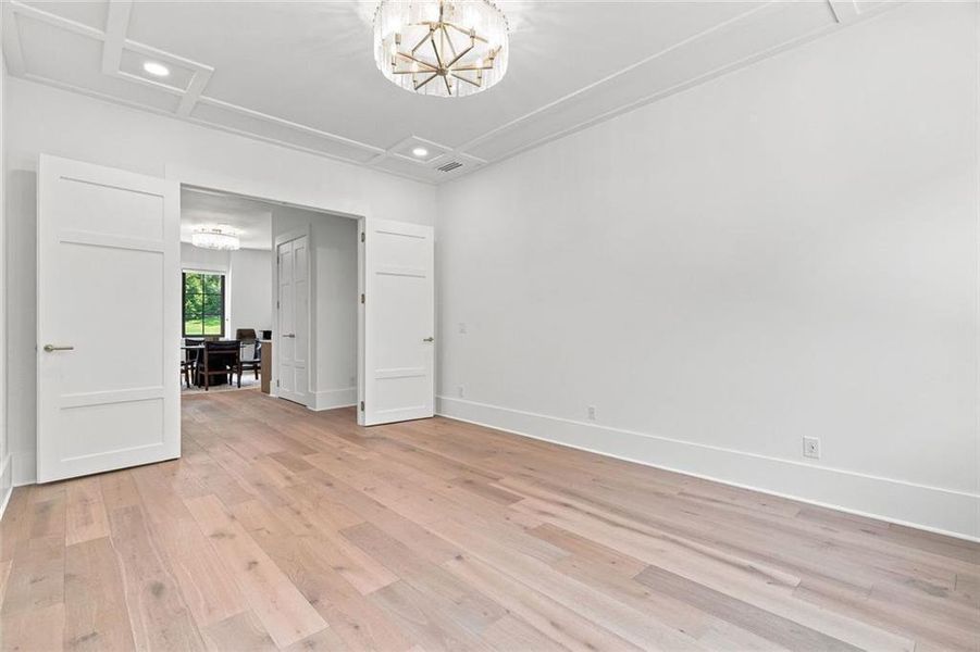Spacious, unfurnished interior of a new home in , Alpharetta (Image 133).