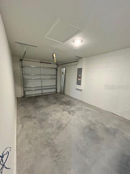 Spacious, unfurnished interior of a new home in , Port Charlotte (Image 8).