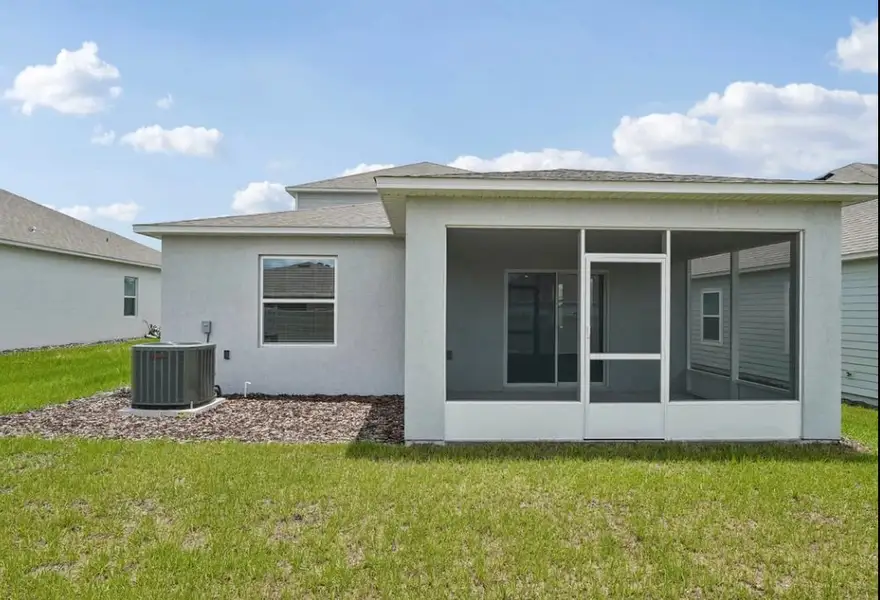 Exterior details and patio area of a home in Cassie Oaks, Jacksonville (Image 4).