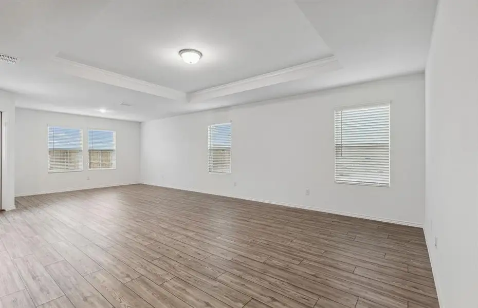 *Model representation. Some features and options may differ - Spacious gathering room with large windows *Model representation. Some features and options may differ - Spacious gathering room with large windows