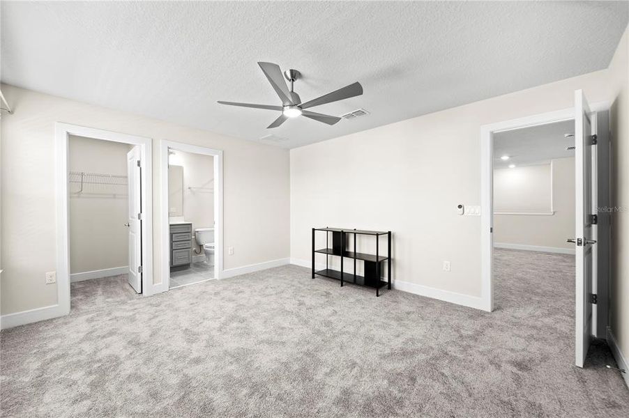 Spacious, unfurnished interior of a new home in Winding Meadows, Apopka (Image 18).