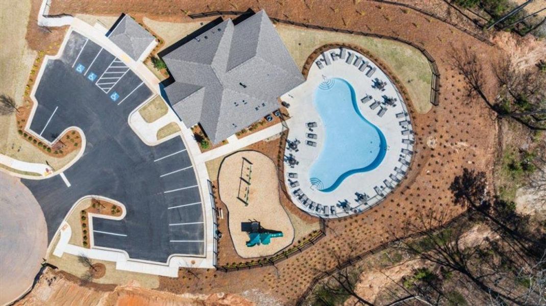 Community amenities in Thompson Ridge, Dallas (Image 56).