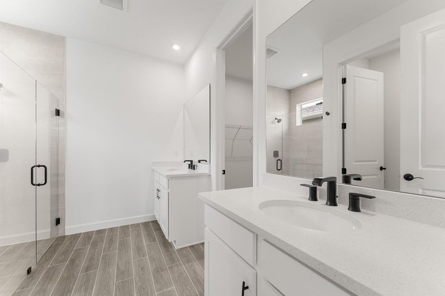 Furnished interior view inside a new home in , Port St. Lucie (Image 7).