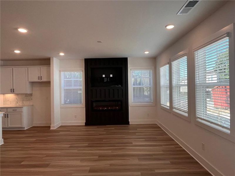 Spacious, unfurnished interior of a new home in Governors Parc, Kennesaw (Image 26).