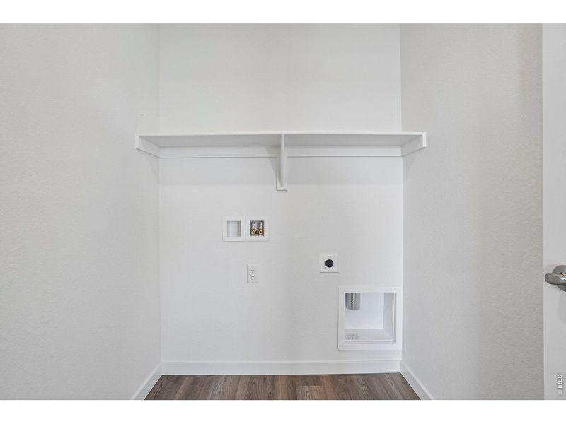 Spacious, unfurnished interior of a new home in Timnath Lakes, Timnath (Image 30). Spacious, unfurnished interior of a new home in Timnath Lakes, Timnath (Image 30).