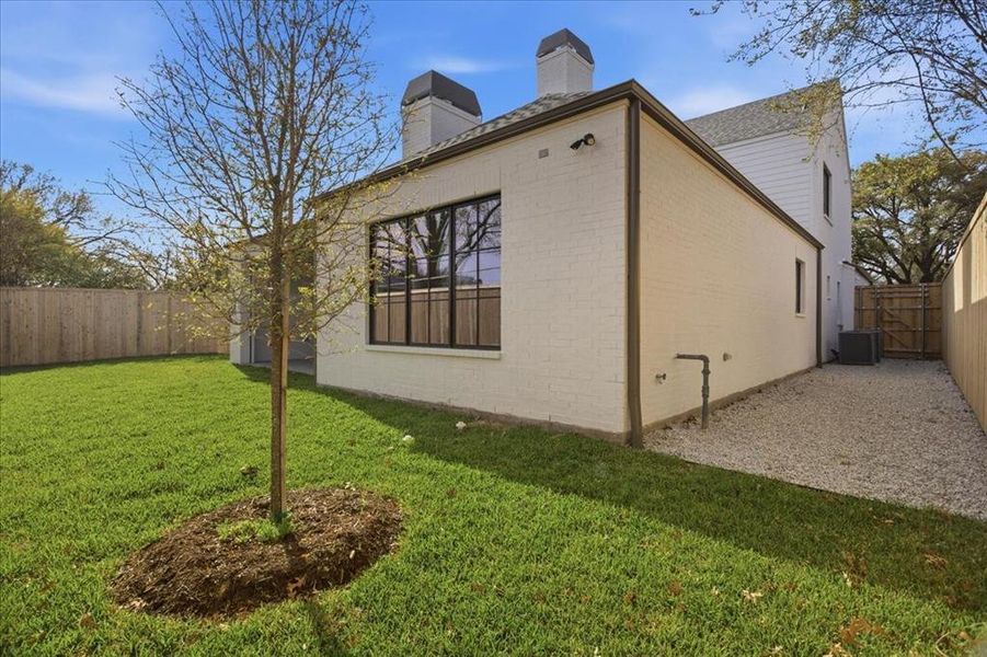 Exterior details and patio area of a home in , Dallas (Image 26).