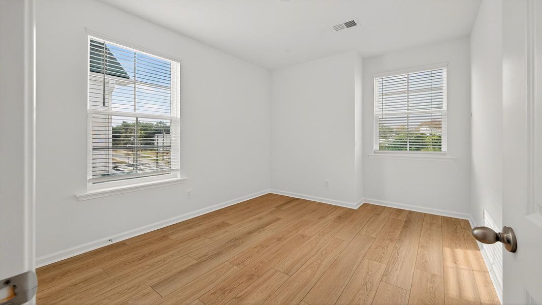 Spacious, unfurnished interior of a new home in Park Circle Single Family Homes, North Charleston (Image 13).