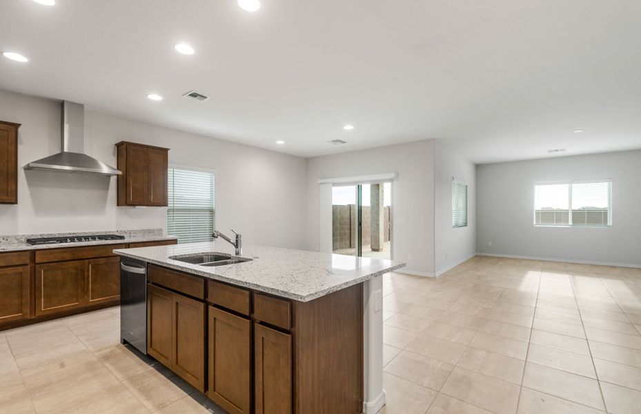 Furnished interior view inside a new home in El Cidro, Goodyear (Image 14).