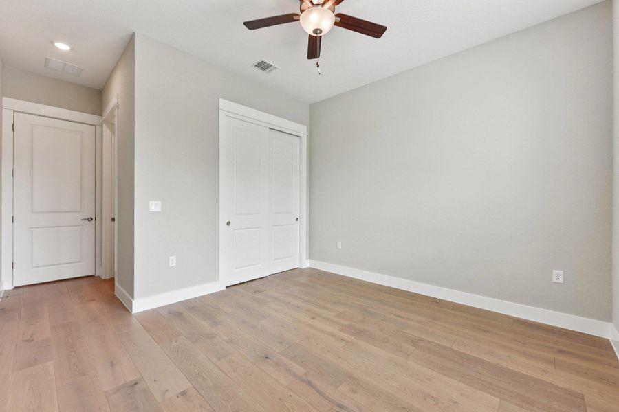 Spacious, unfurnished interior of a new home in Sun City Texas, Georgetown (Image 34).