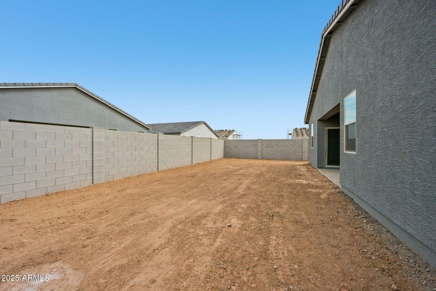 37-web-or-mls-W Cansados Rd-S1110-037