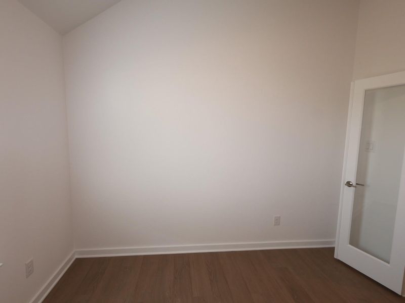 Spacious, unfurnished interior of a new home in Summerview, Fulshear (Image 8). Spacious, unfurnished interior of a new home in Summerview, Fulshear (Image 8).