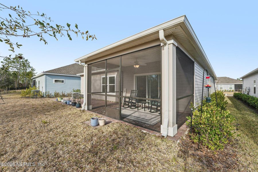 Exterior details and patio area of a home in , Yulee (Image 24).