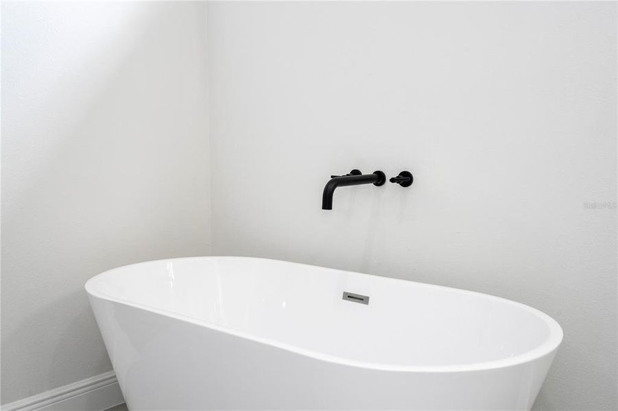 Close-up of interior finishes inside a home in , Ocala (Image 36). Close-up of interior finishes inside a home in , Ocala (Image 36).