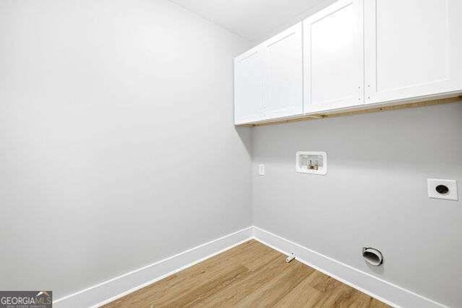 Spacious, unfurnished interior of a new home in , Mount Airy (Image 25).