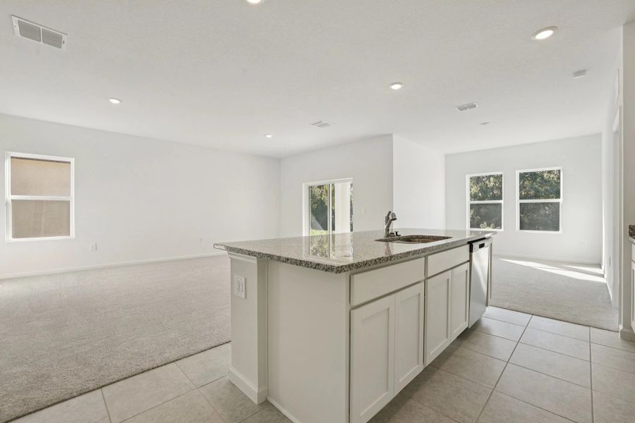 Representative furnished interior of a home built from the Equinox by Starlight Homes in Brookewater at Crossprairie, St. Cloud (Image 11).