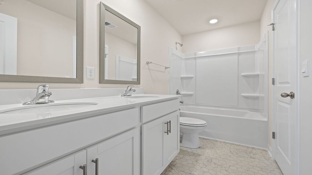 Furnished interior view inside a new home in Chestnut Ridge, Greenville (Image 10).