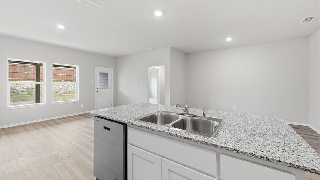 Representative furnished interior of a home built from the Easton by D.R. Horton in Rock Creek West, Fort Worth (Image 9).