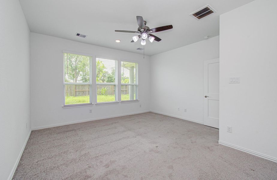 Spacious, unfurnished interior of a new home in , Fulshear (Image 37). Spacious, unfurnished interior of a new home in , Fulshear (Image 37).