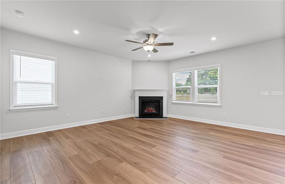 Spacious, unfurnished interior of a new home in Anderson Point Estates, McDonough (Image 33).